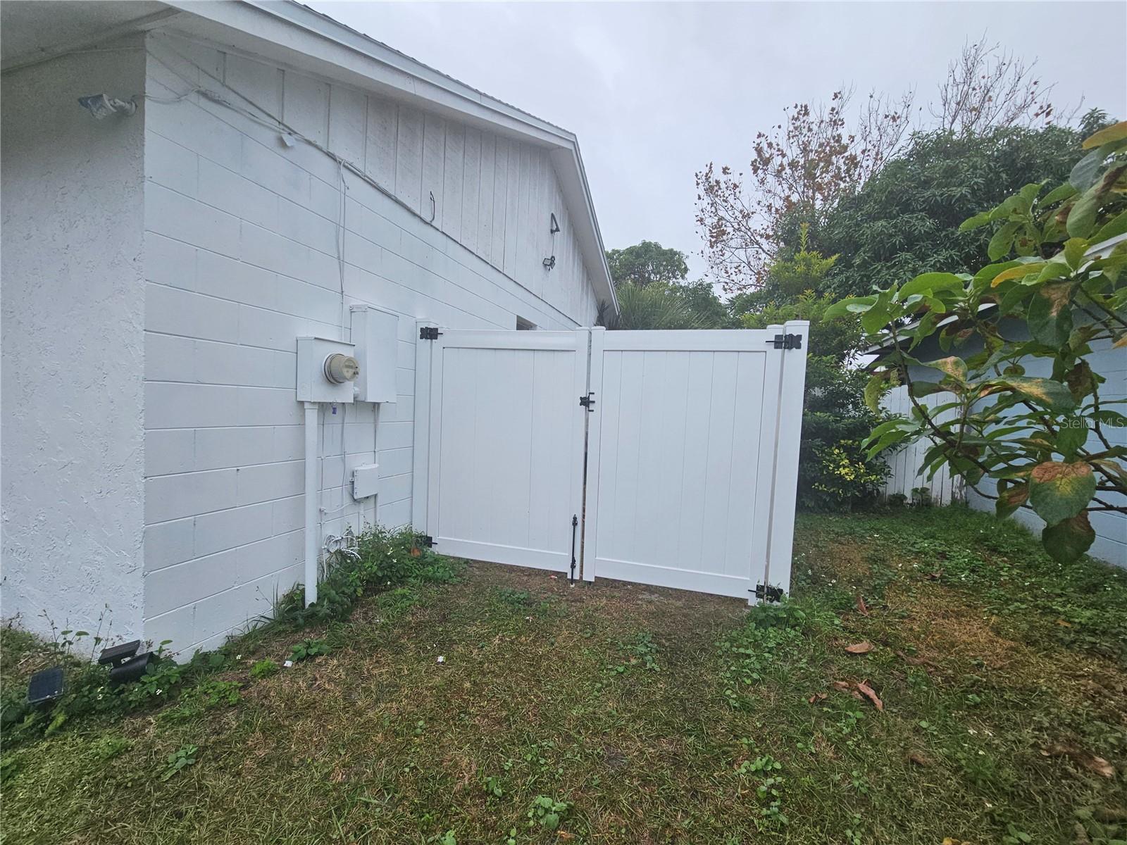 PEPPER MILL SEC 01 - Residential Lease