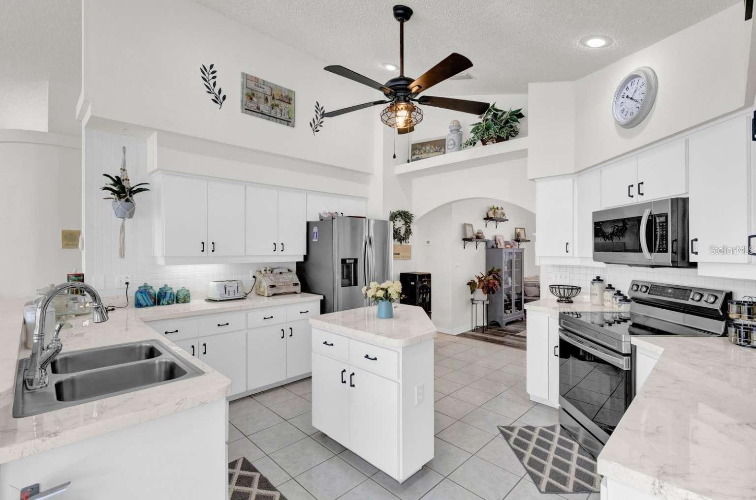 FAIRWAY OAKS - Residential