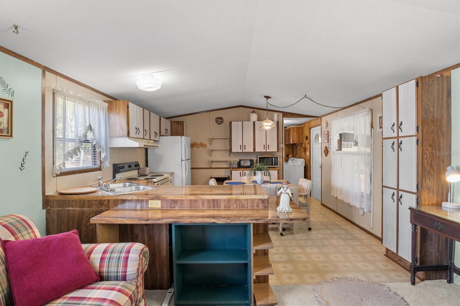 TWIN FOUNTAINS INC A CONDO MHP - Residential