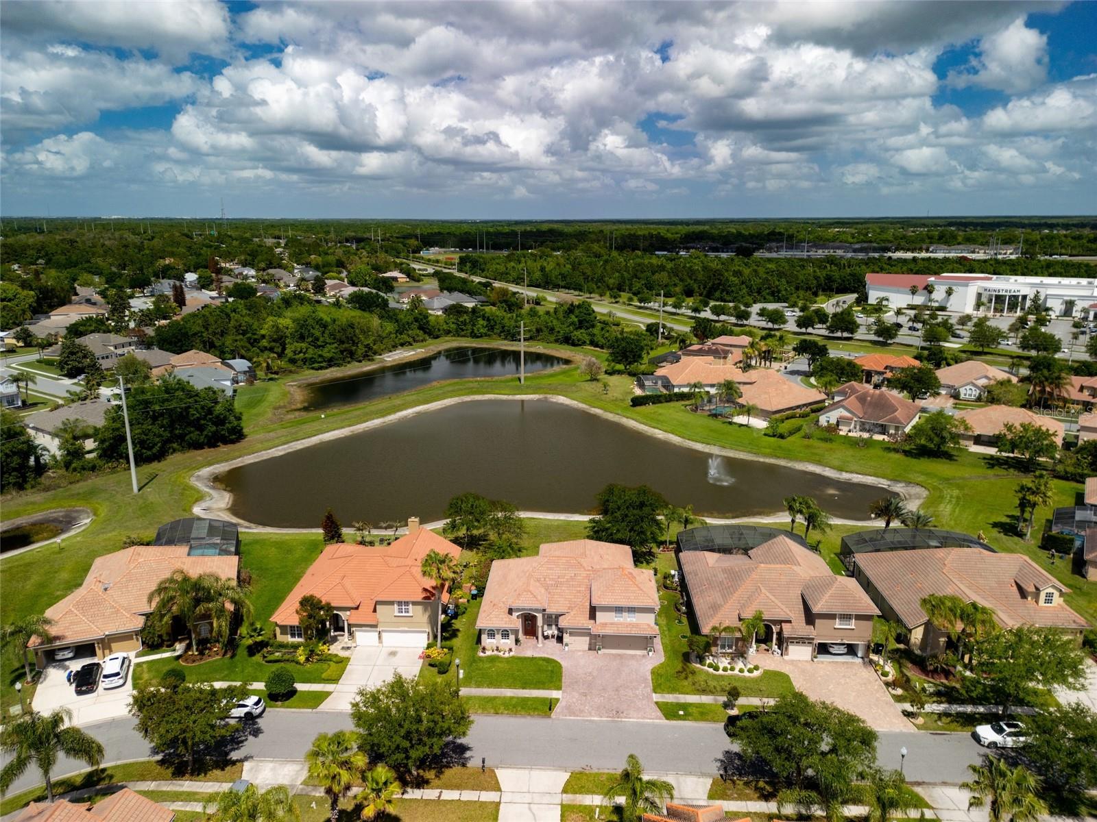 FOUNTAINS/RIO PINAR - Residential