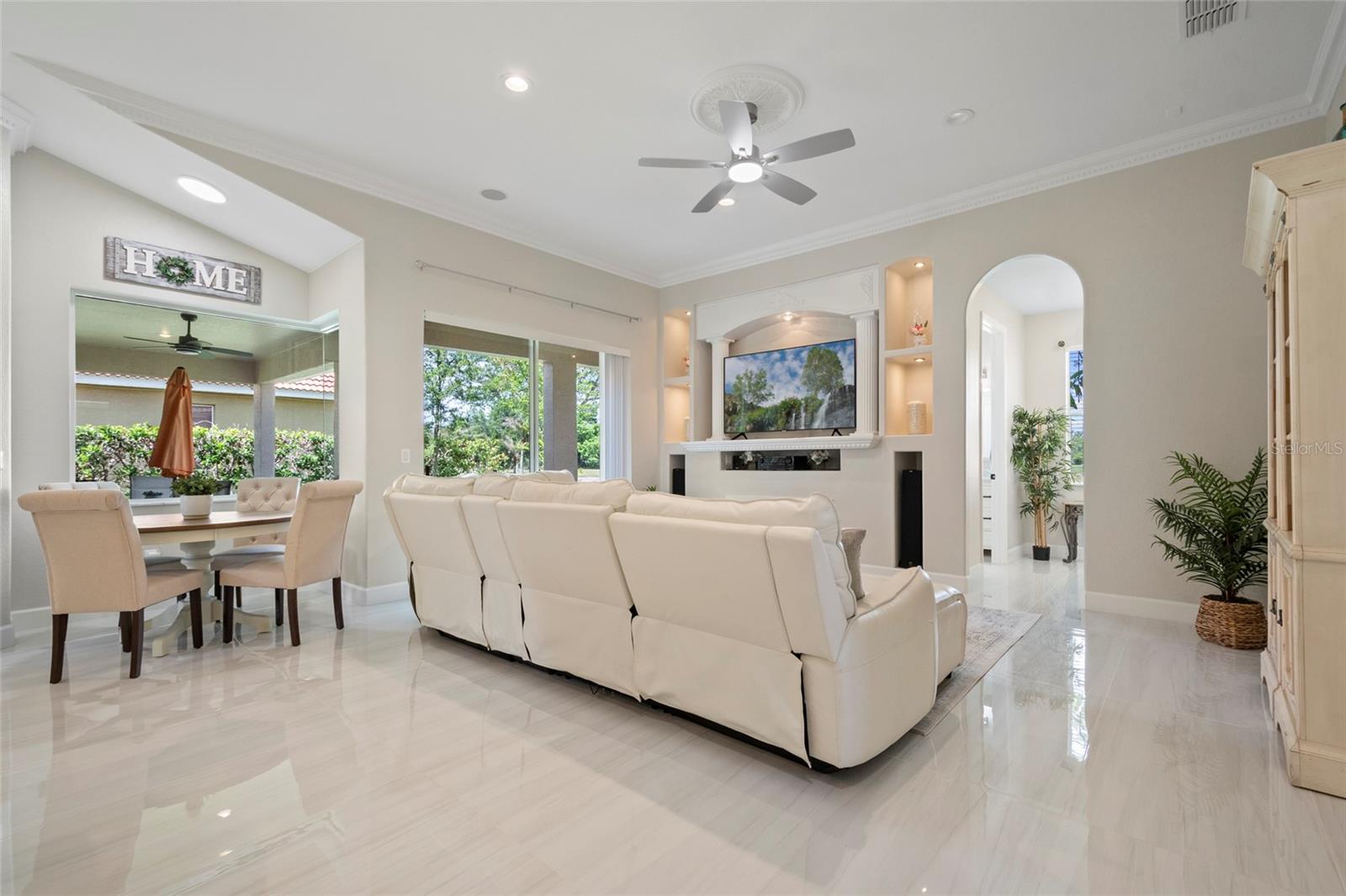 FOUNTAINS/RIO PINAR - Residential