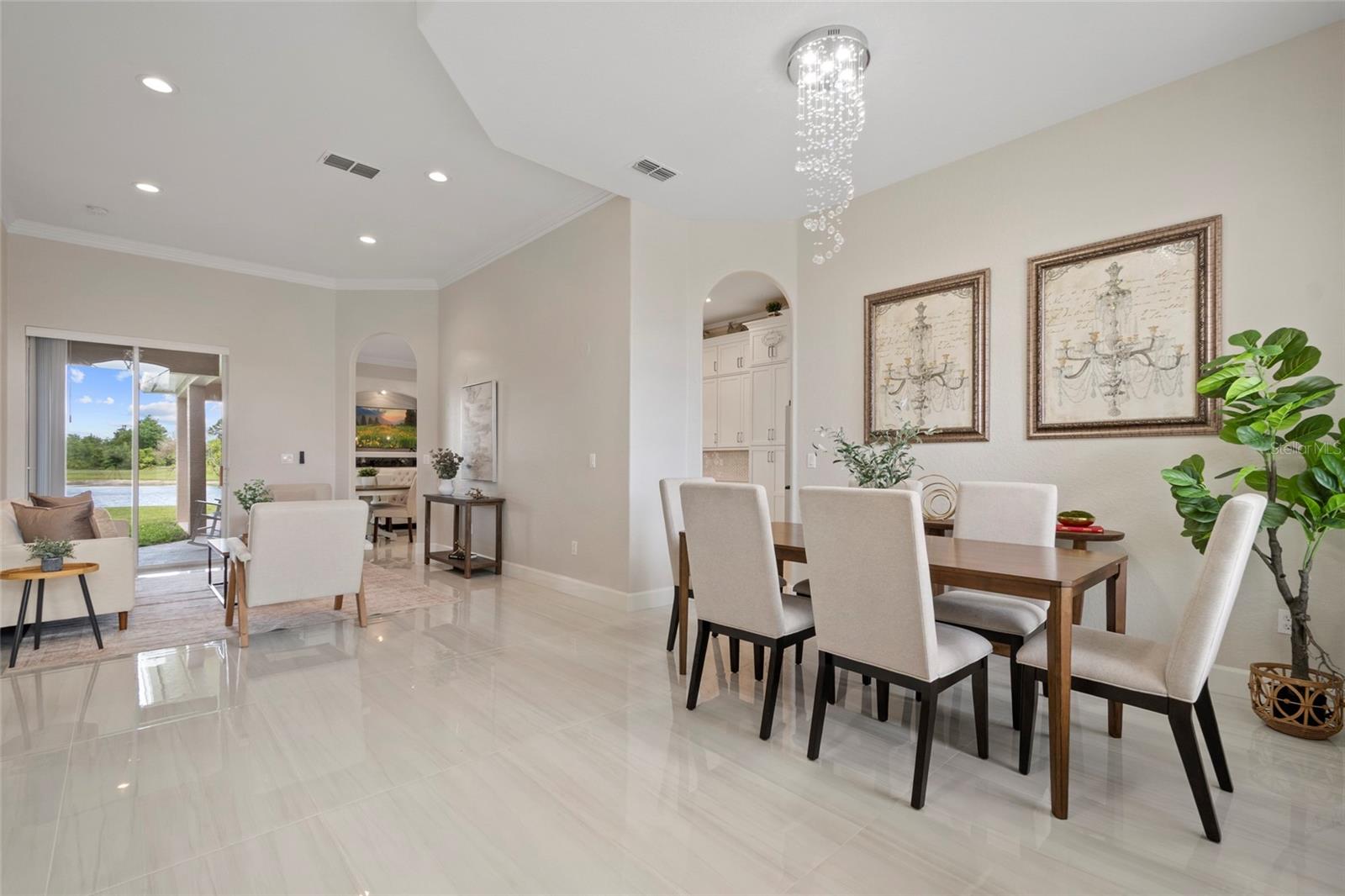 FOUNTAINS/RIO PINAR - Residential