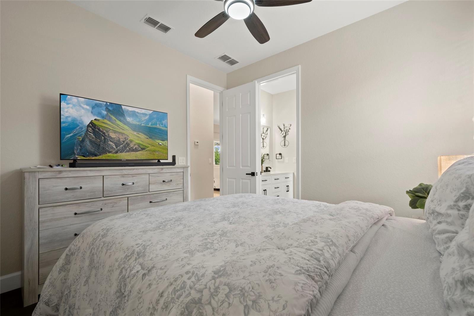 FOUNTAINS/RIO PINAR - Residential