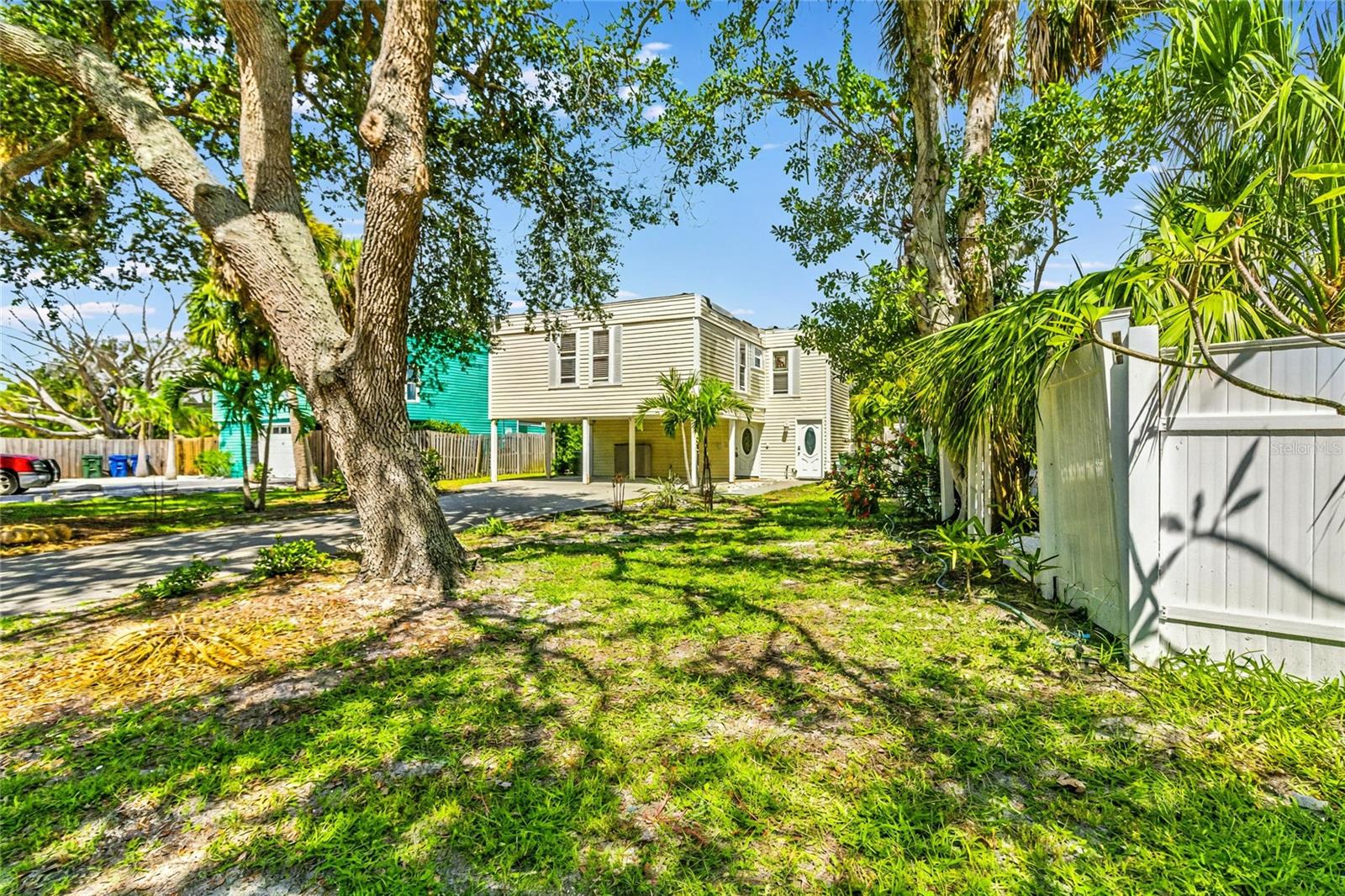 SARASOTA BEACH - Residential
