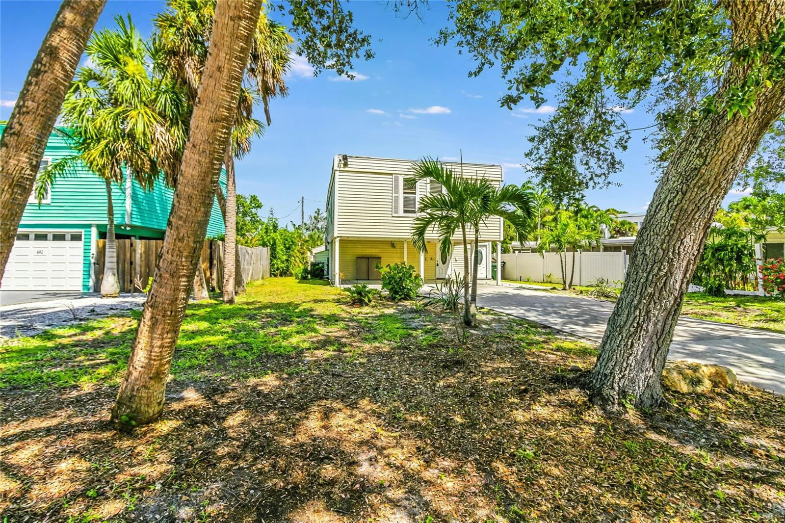 SARASOTA BEACH - Residential