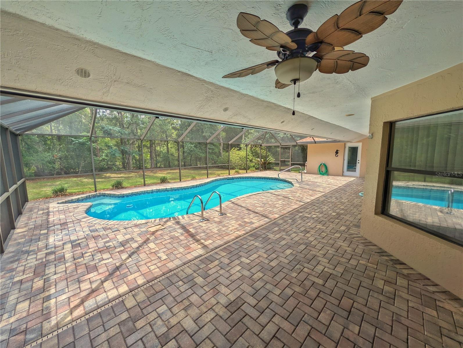 FAIRVIEW ESTATES - Residential