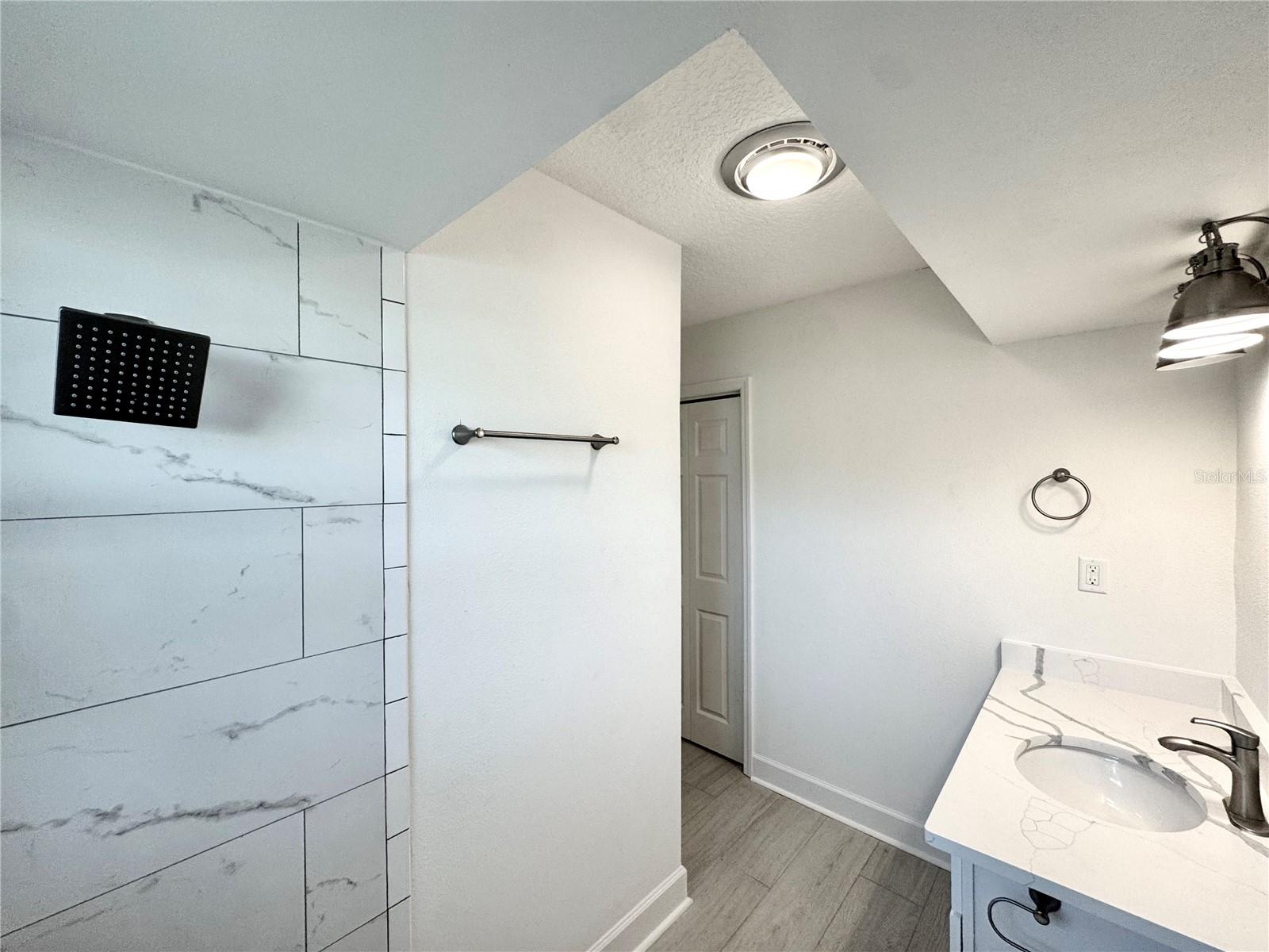 THE BAY VILLAS - Residential