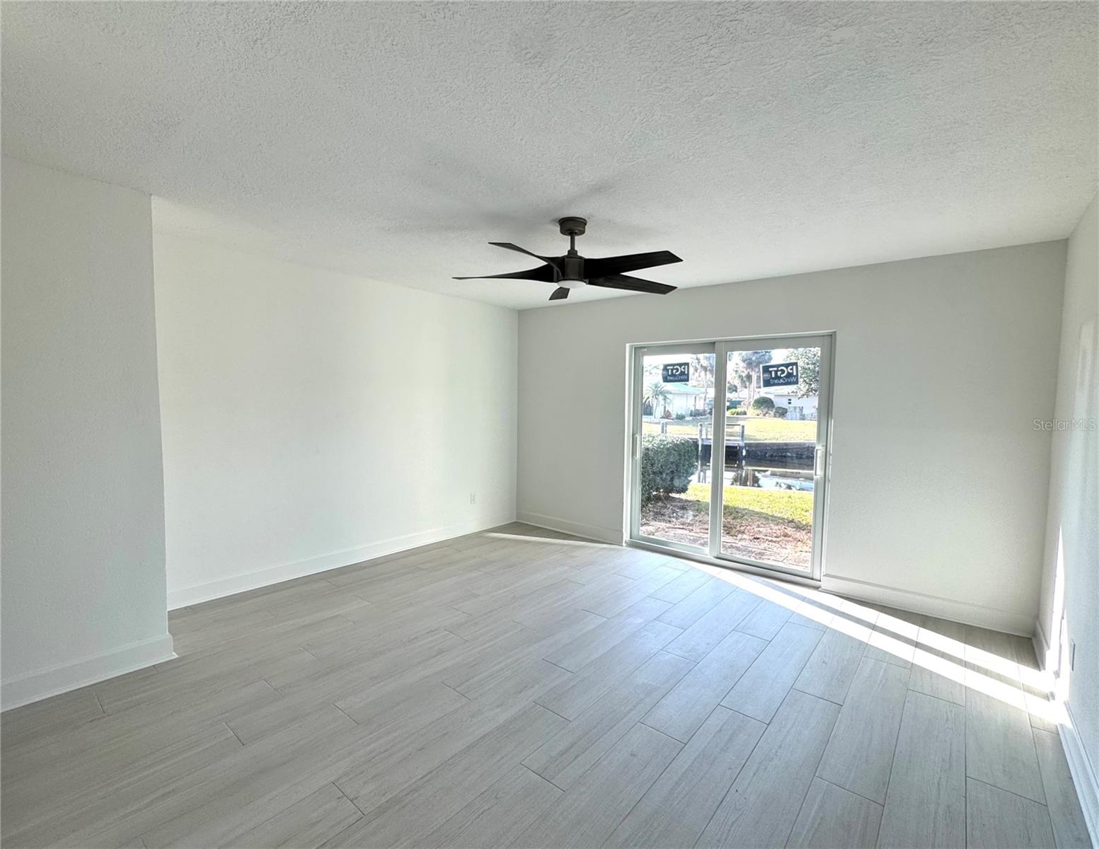 THE BAY VILLAS - Residential