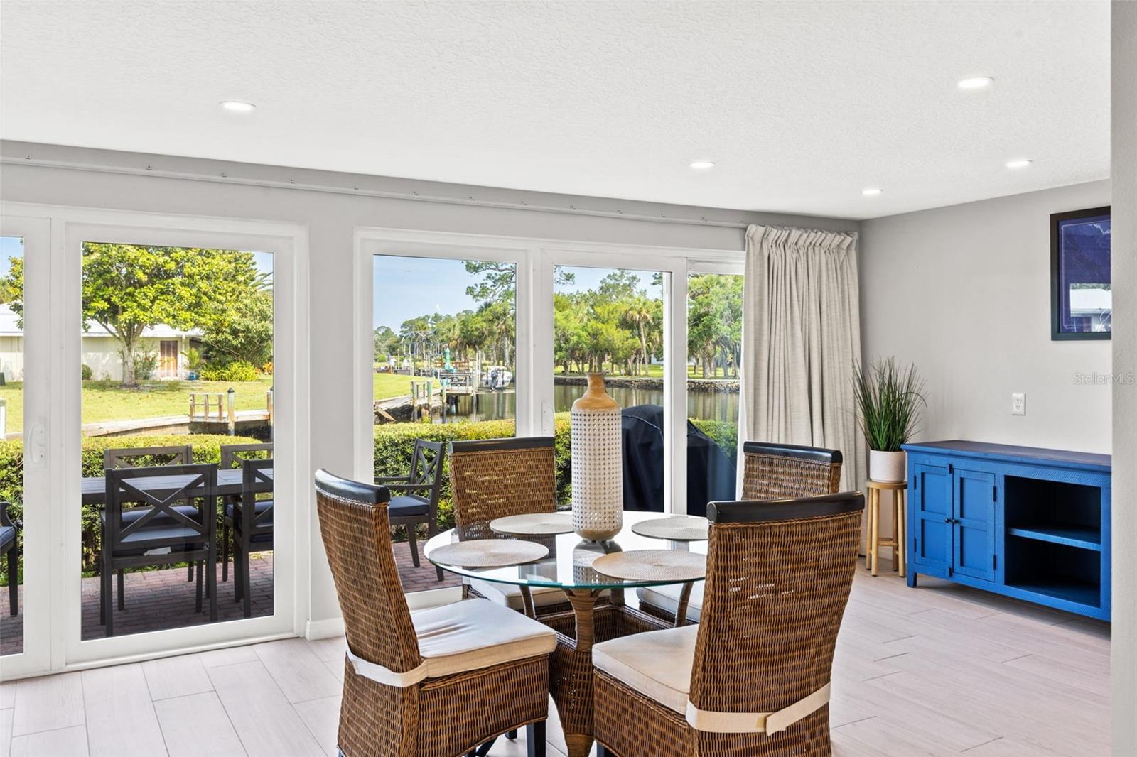 THE BAY VILLAS - Residential