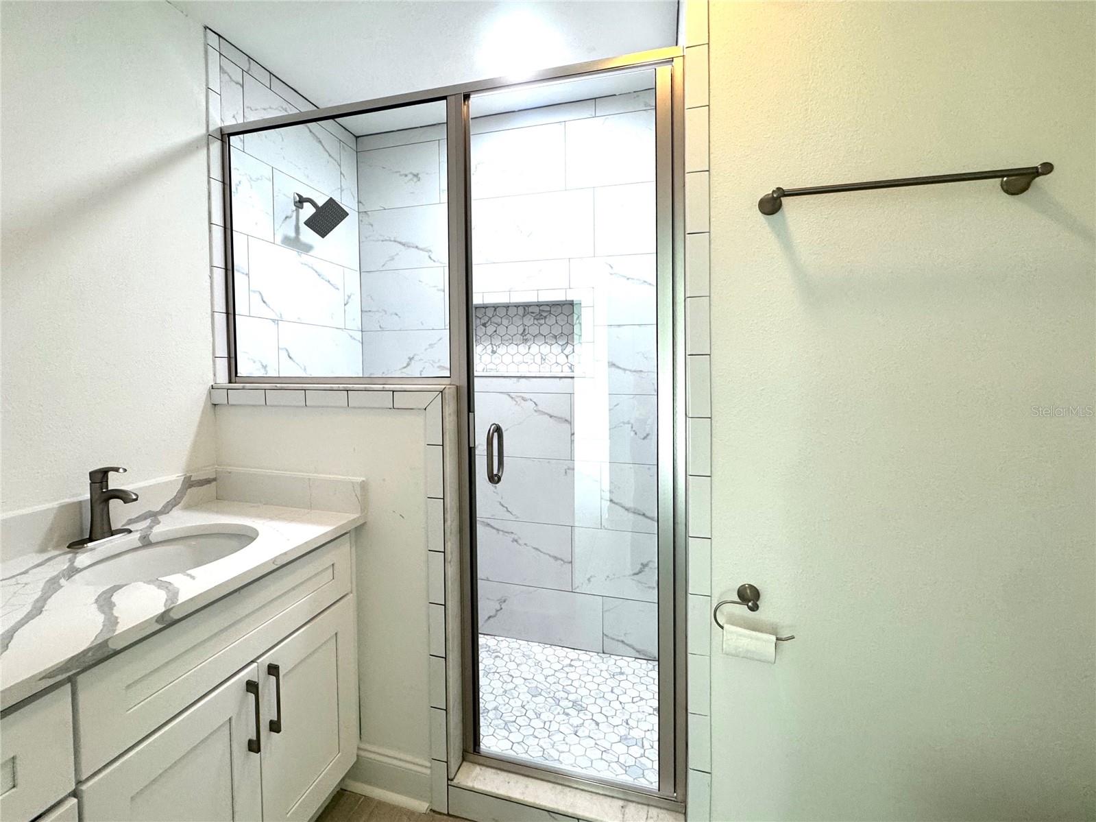 THE BAY VILLAS - Residential