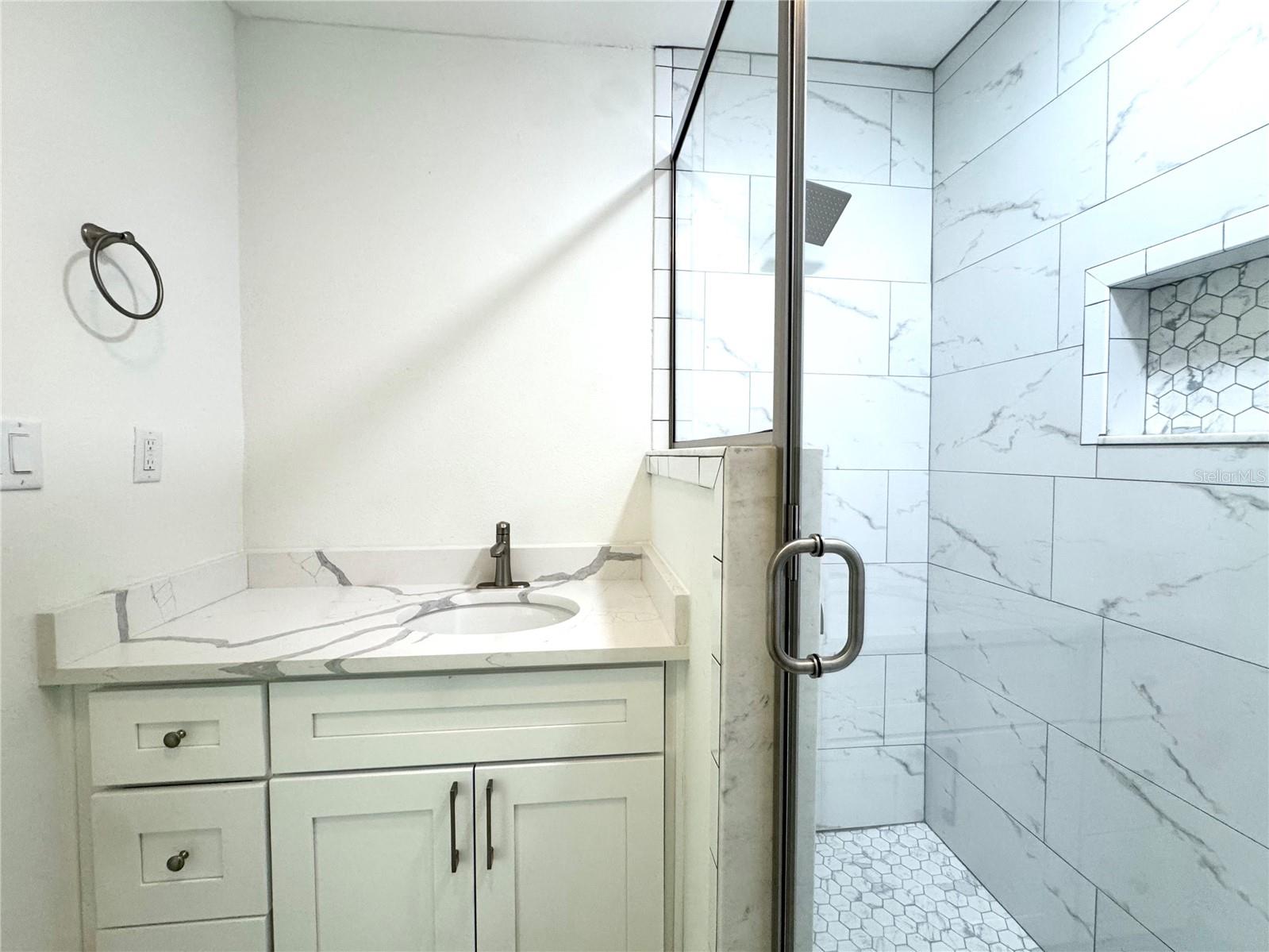 THE BAY VILLAS - Residential