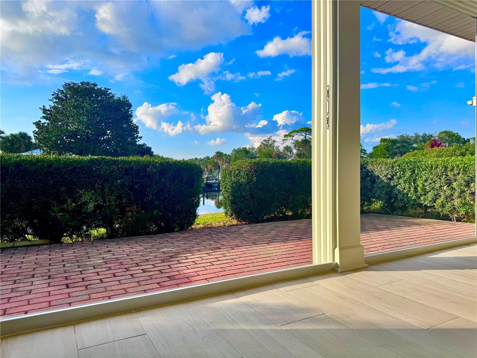 THE BAY VILLAS - Residential