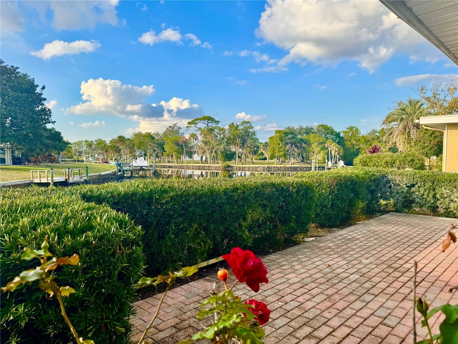 THE BAY VILLAS - Residential