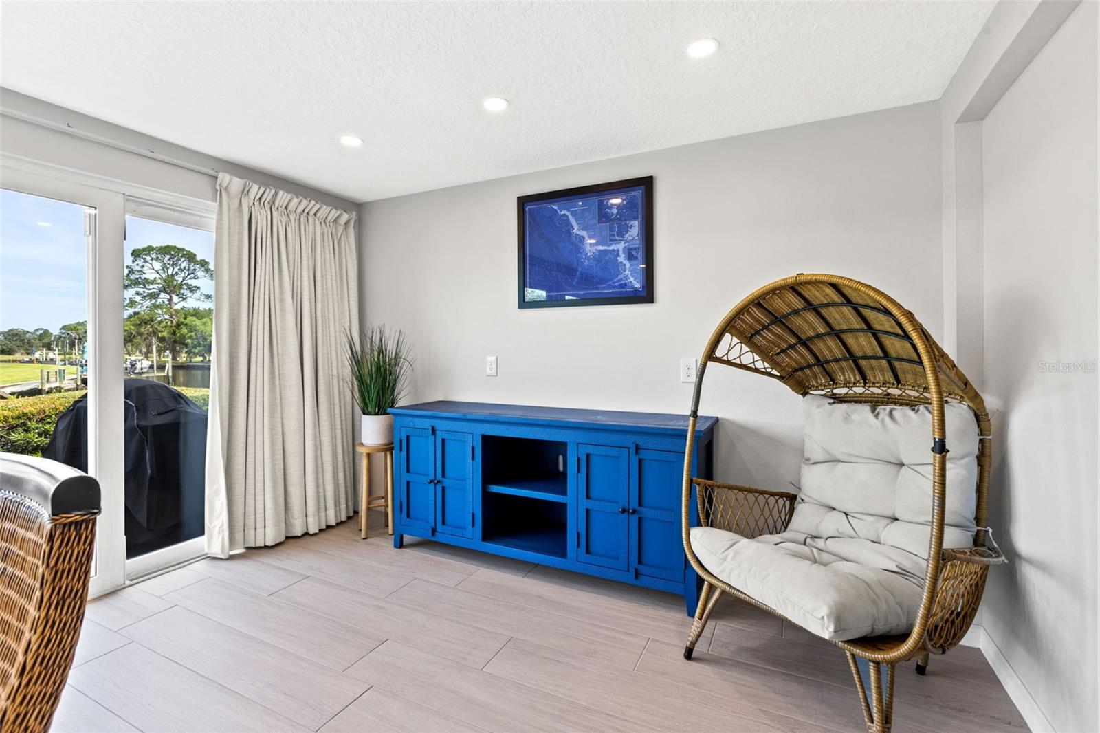 THE BAY VILLAS - Residential