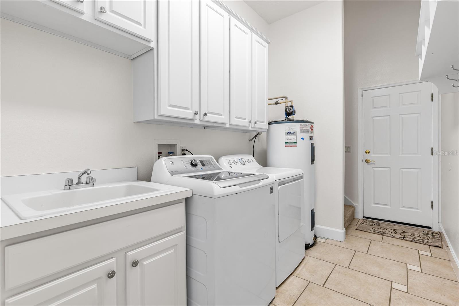 CARDINAL POINTE - Residential