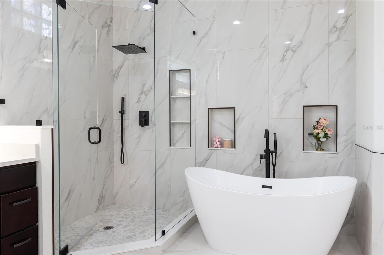 CARDINAL POINTE - Residential