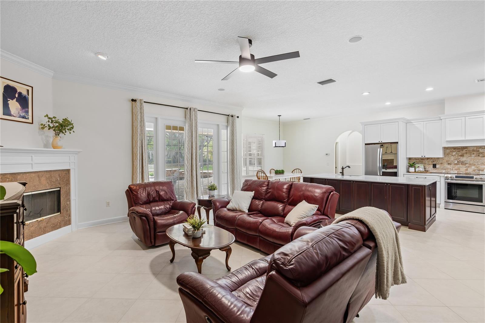 CARDINAL POINTE - Residential