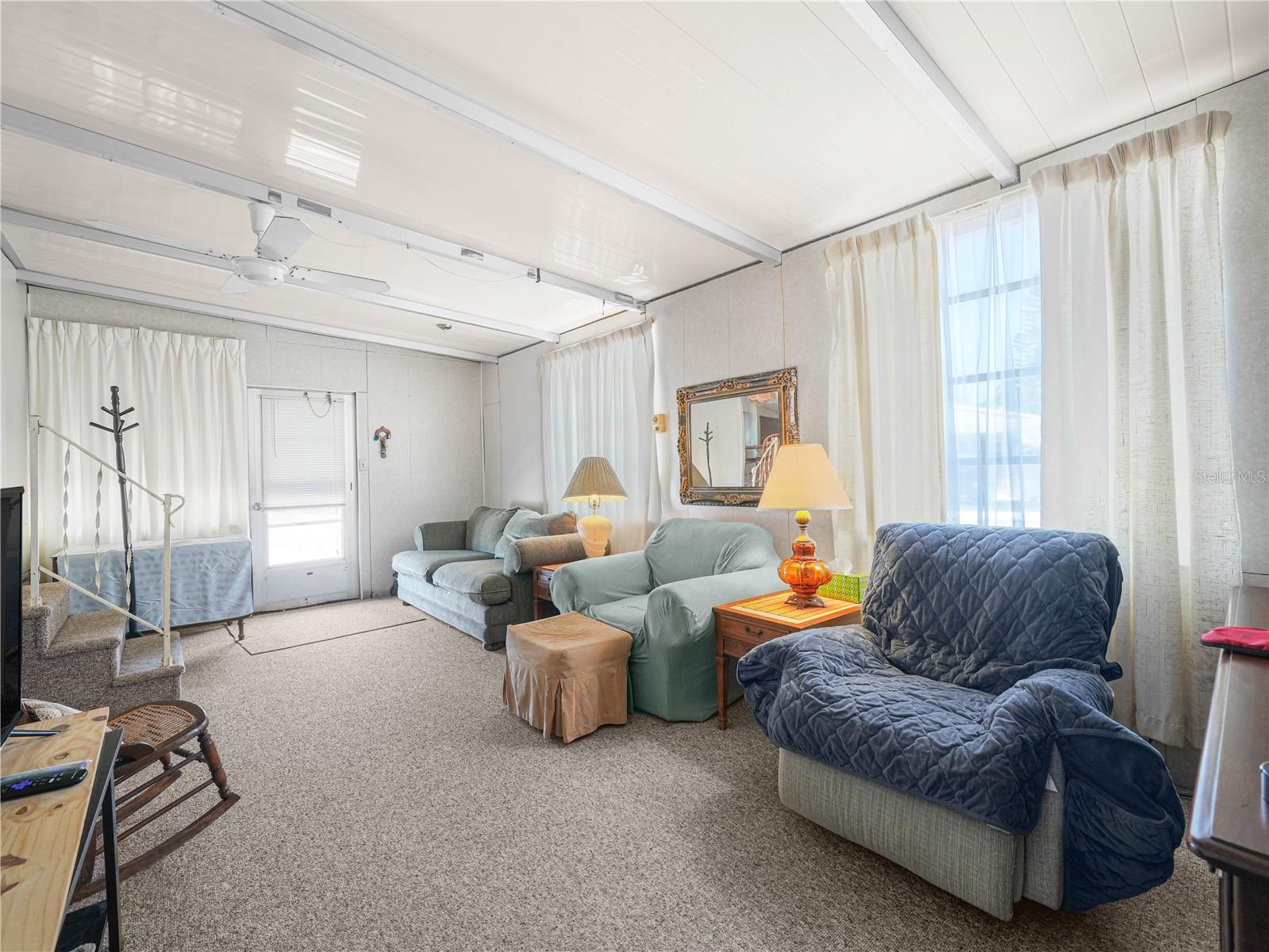 SADDLEBAG LAKE - Residential