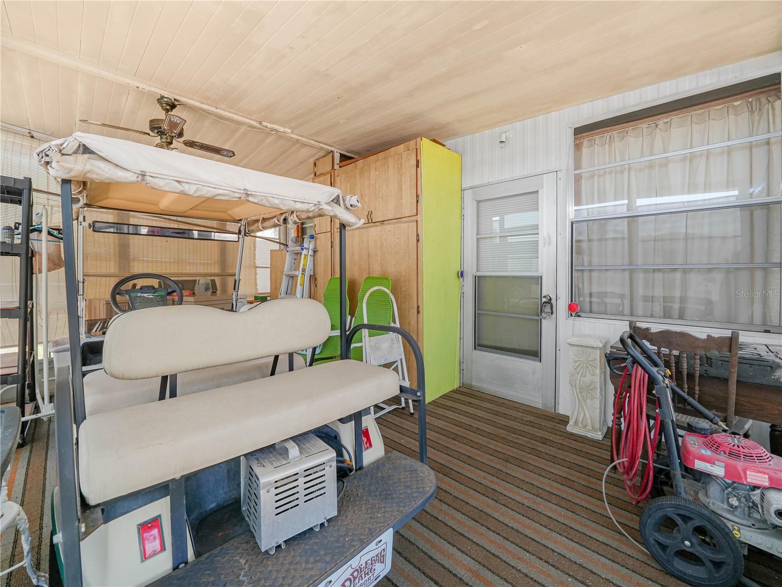 SADDLEBAG LAKE - Residential