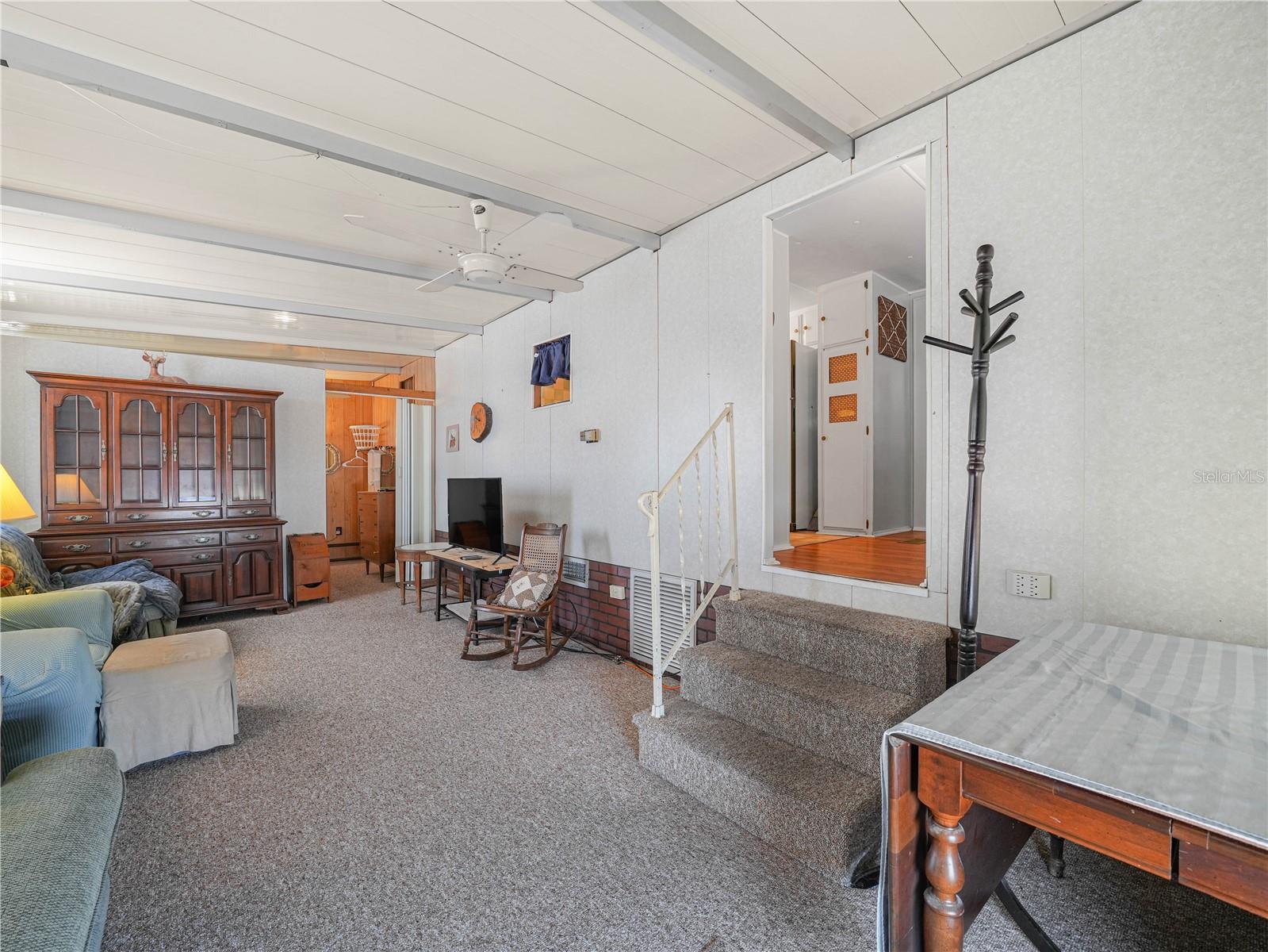 SADDLEBAG LAKE - Residential
