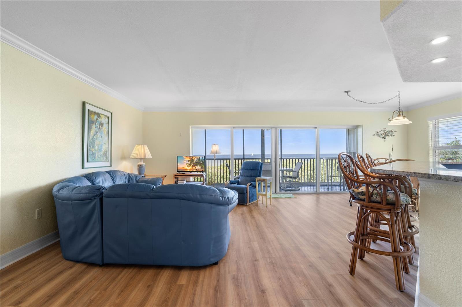 POINTS WEST PH 02 BLDG 02 - Residential