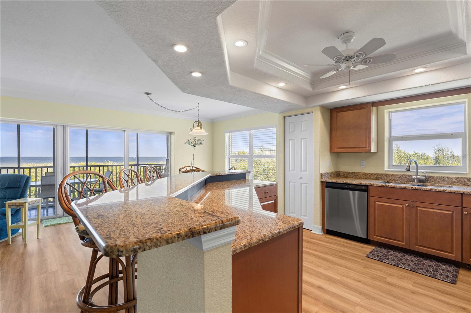 POINTS WEST PH 02 BLDG 02 - Residential