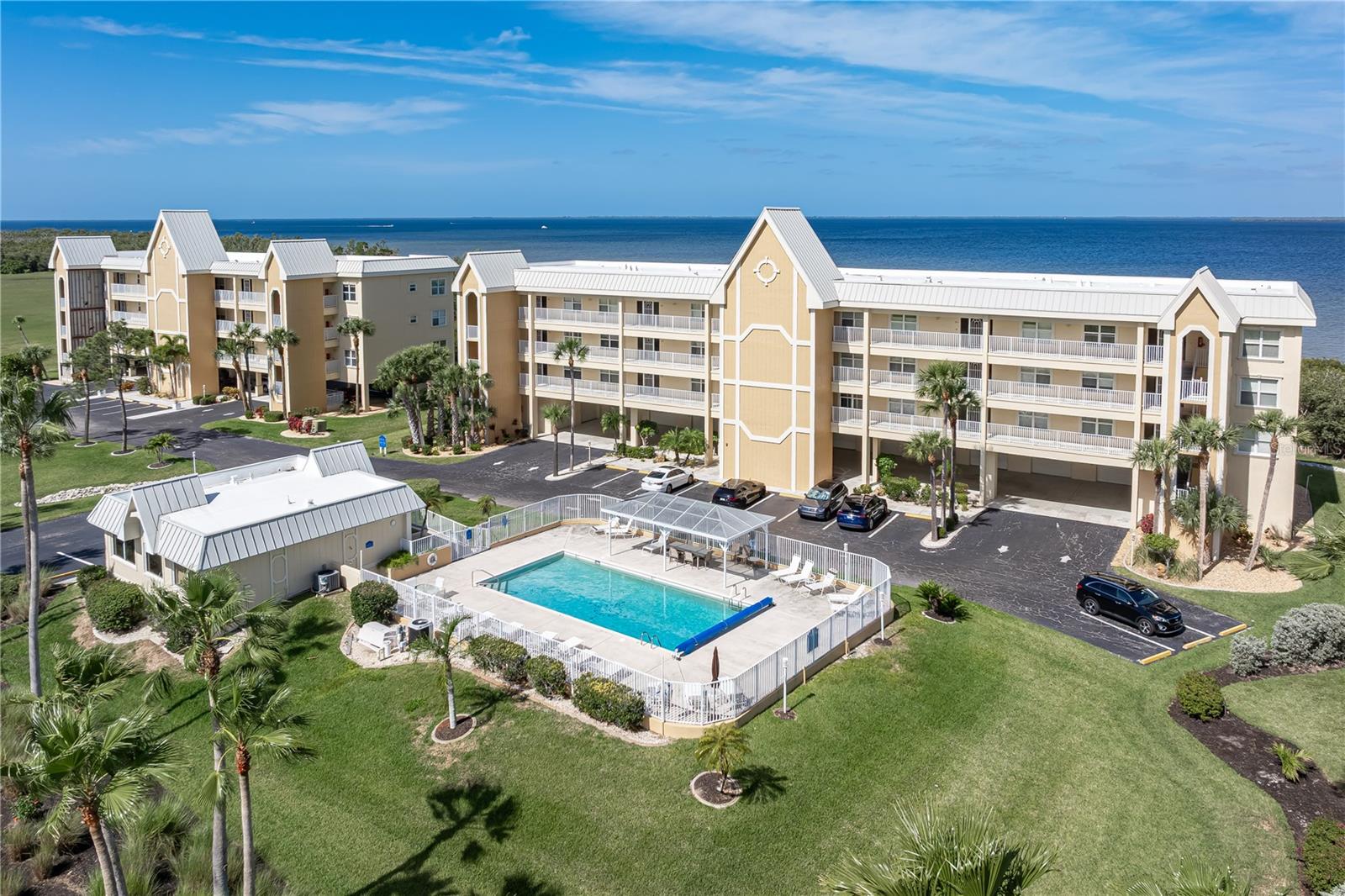 POINTS WEST PH 02 BLDG 02 - Residential