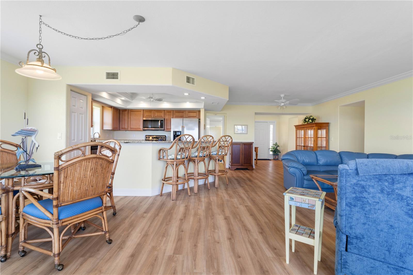 POINTS WEST PH 02 BLDG 02 - Residential