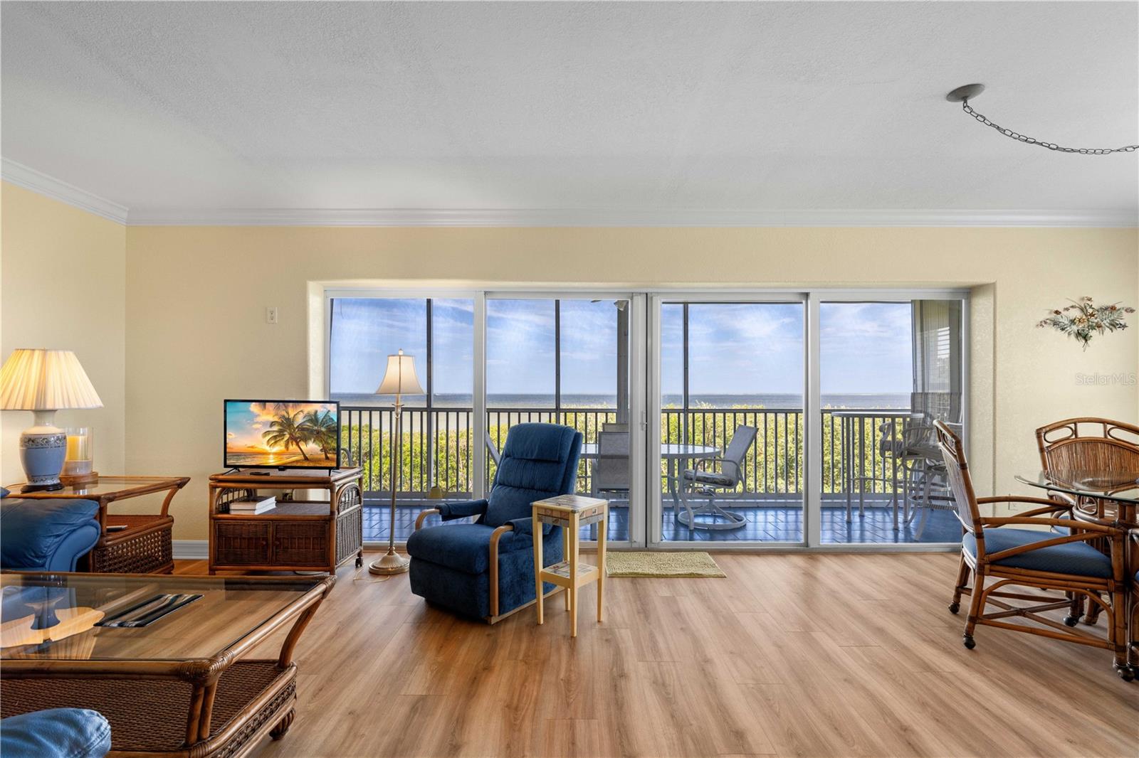 POINTS WEST PH 02 BLDG 02 - Residential