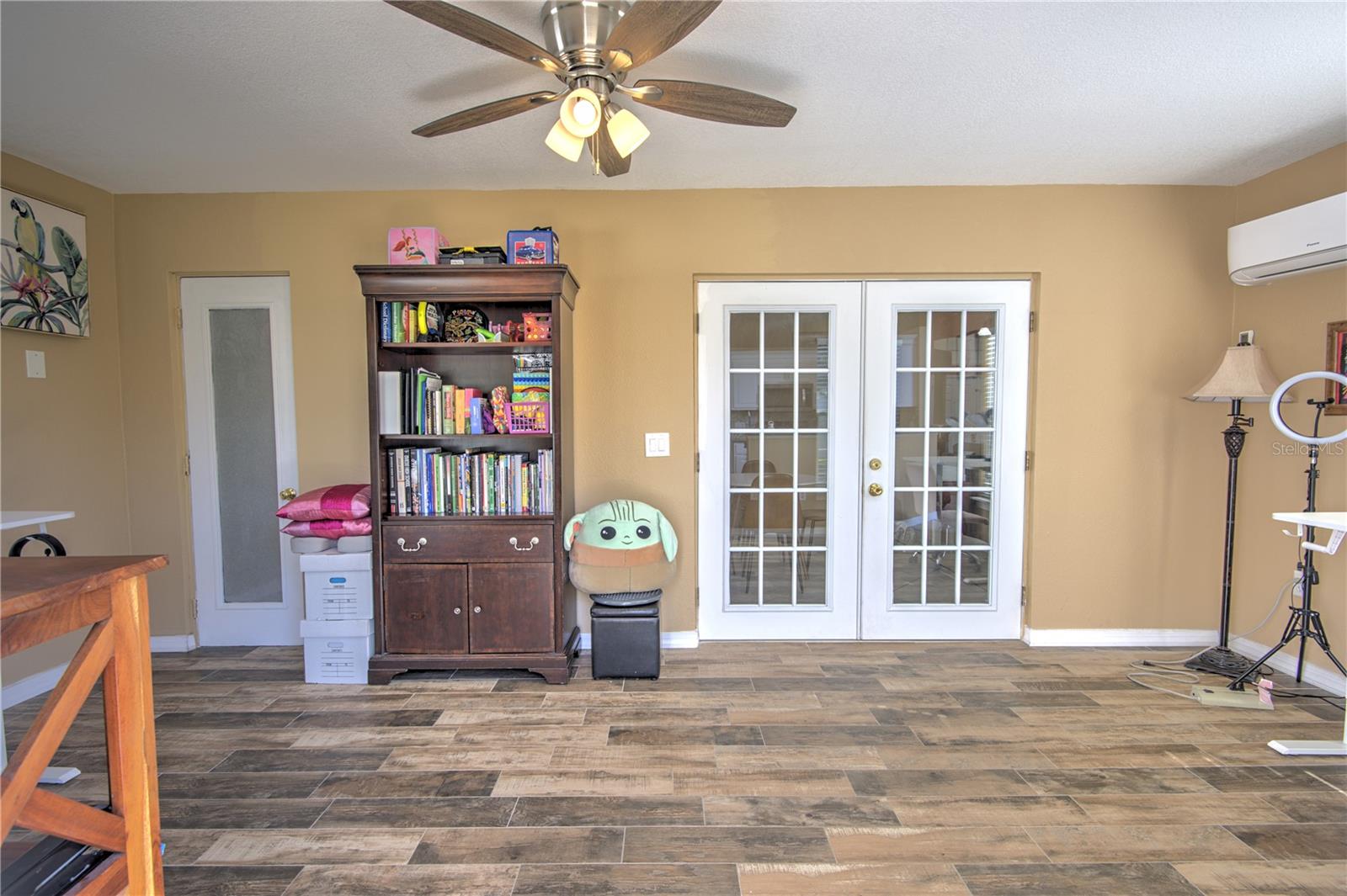 BENTLEY WOODS - Residential