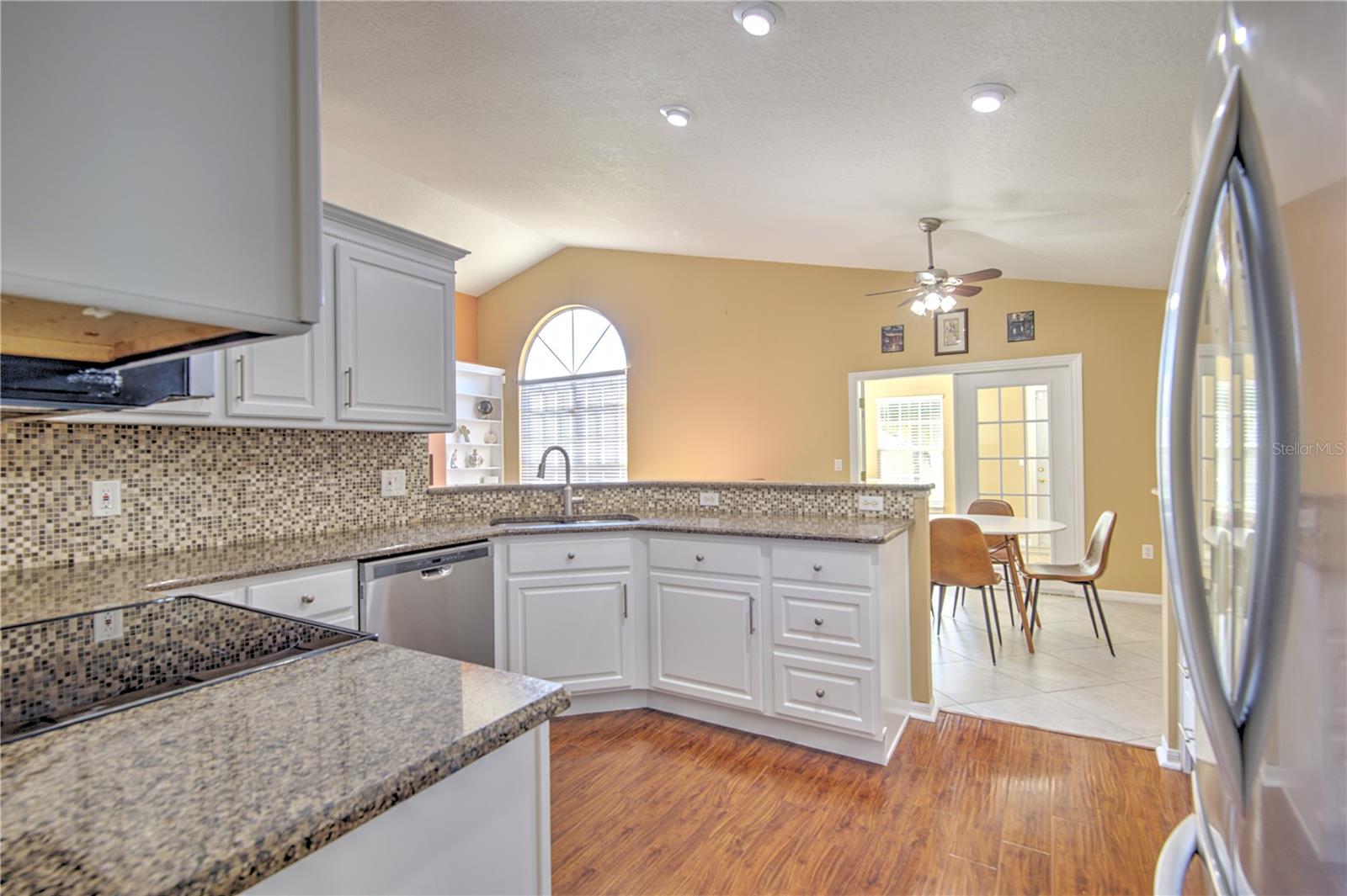 BENTLEY WOODS - Residential