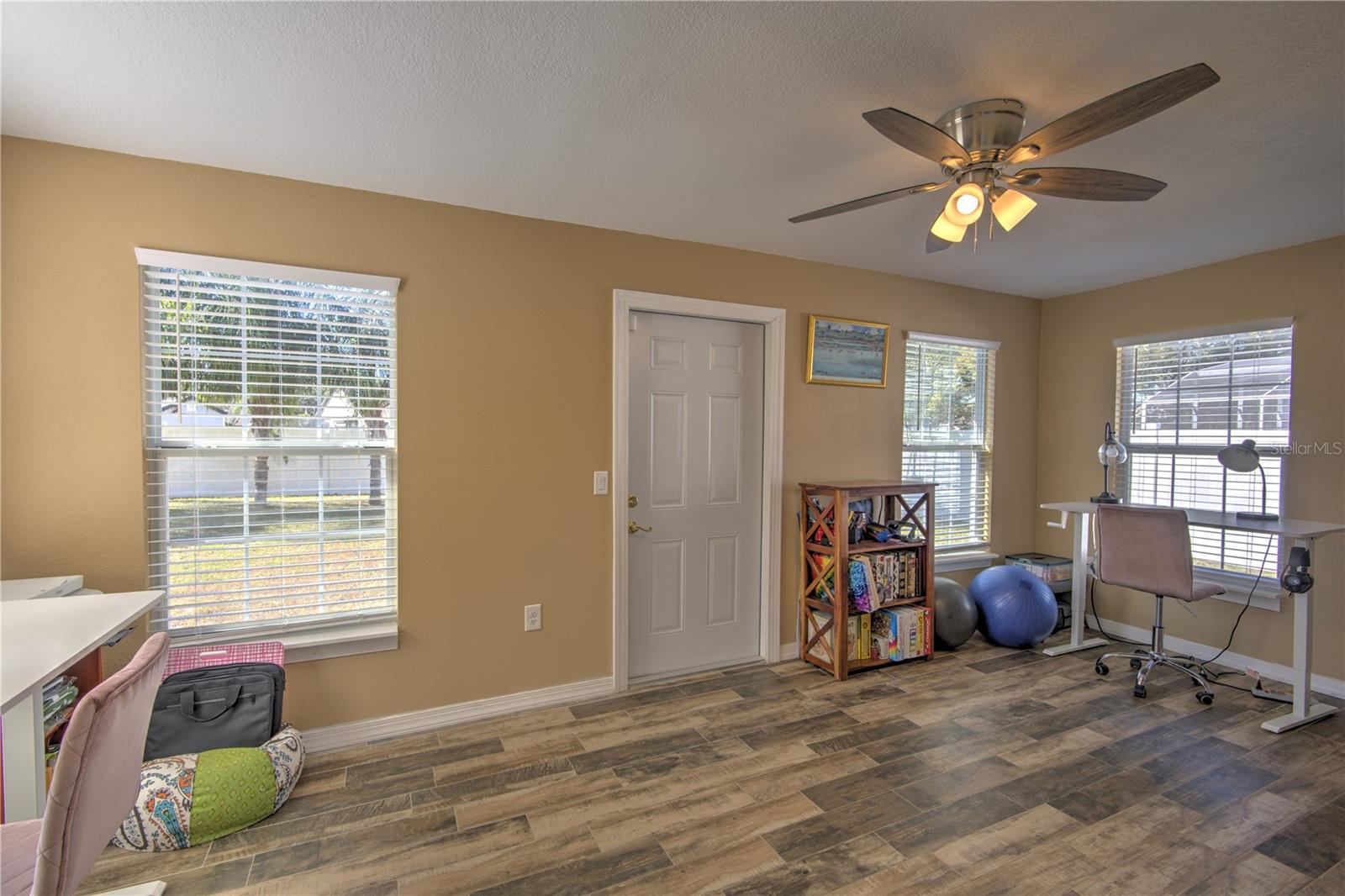 BENTLEY WOODS - Residential