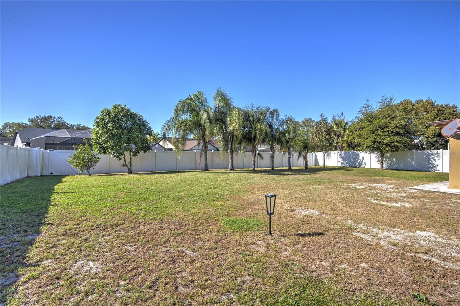 BENTLEY WOODS - Residential