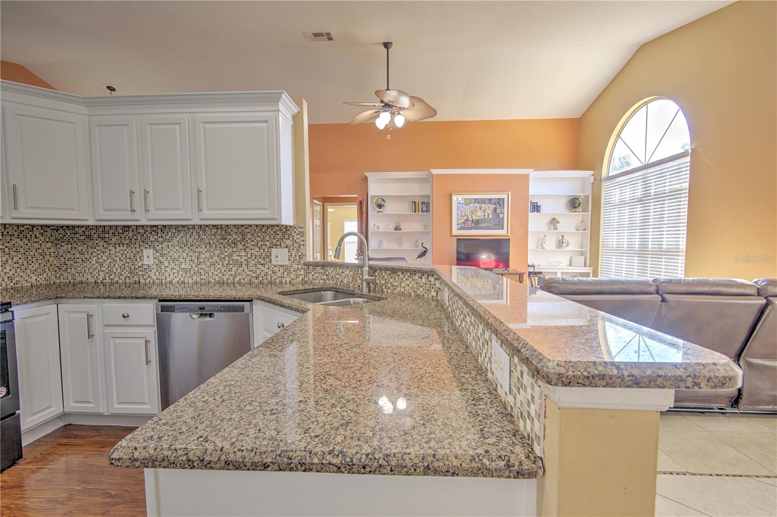 BENTLEY WOODS - Residential