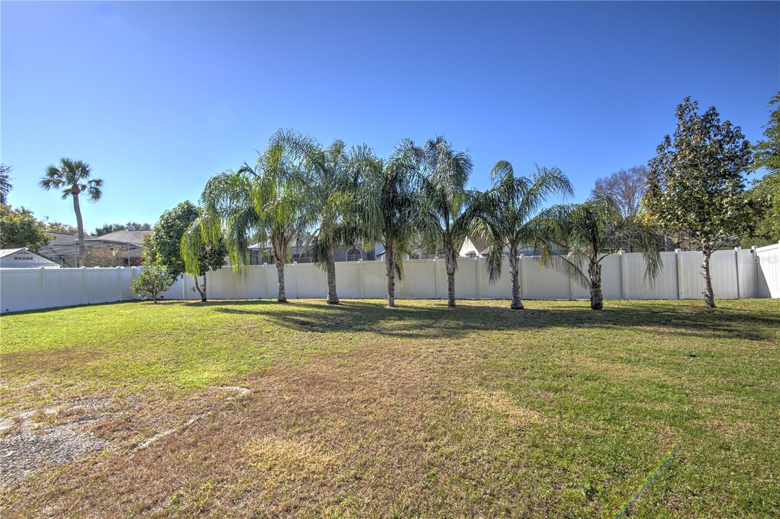 BENTLEY WOODS - Residential