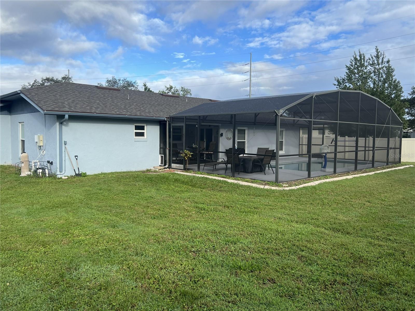 563 CHESTNUT COURT
