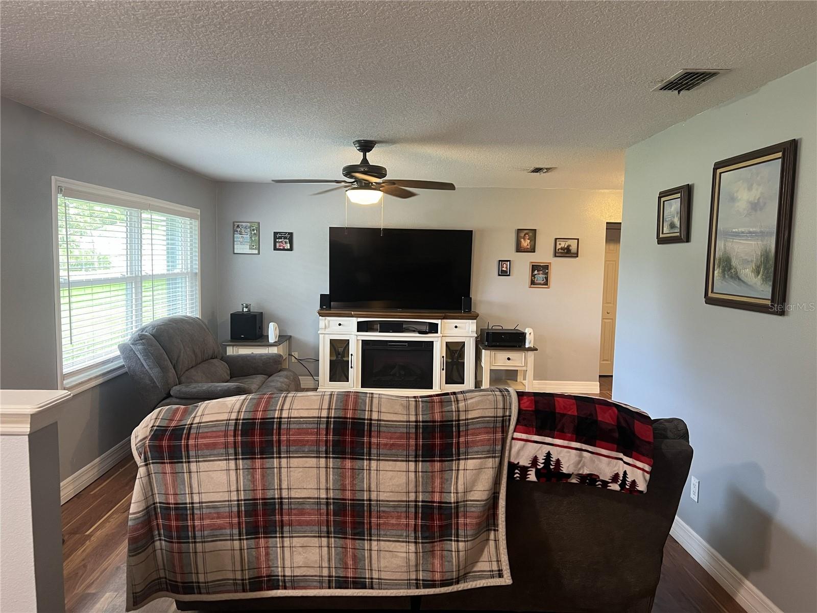 563 CHESTNUT COURT