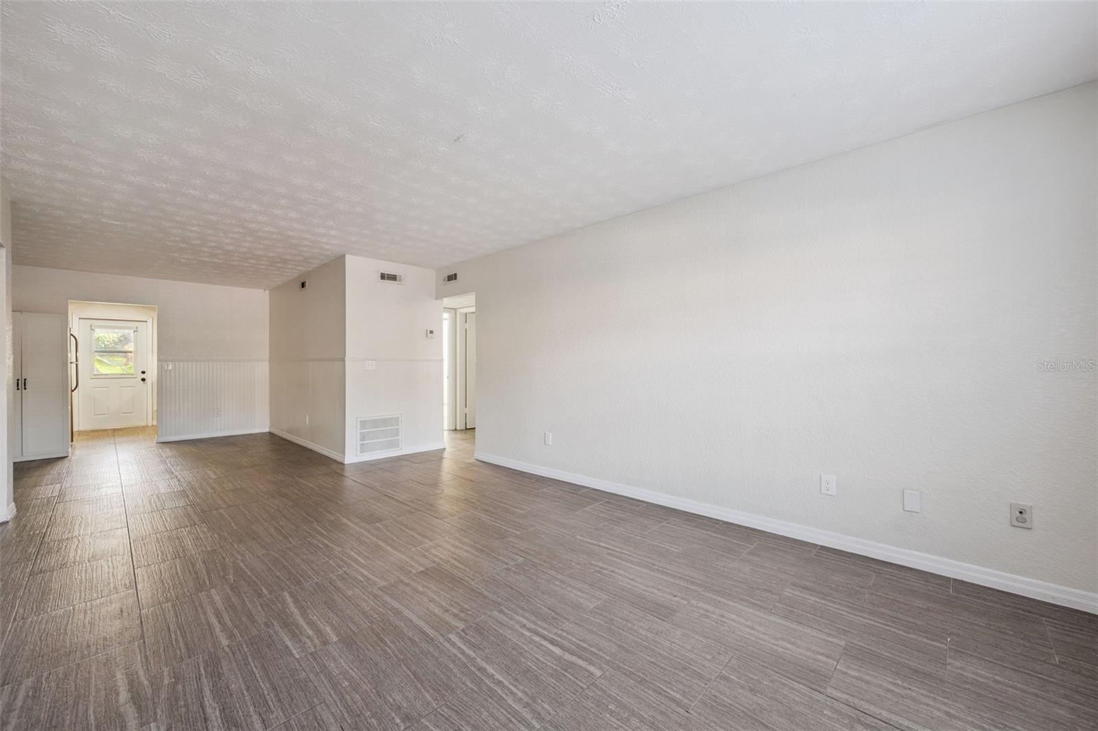 CAMELOT BY LAKE CONDO - Residential