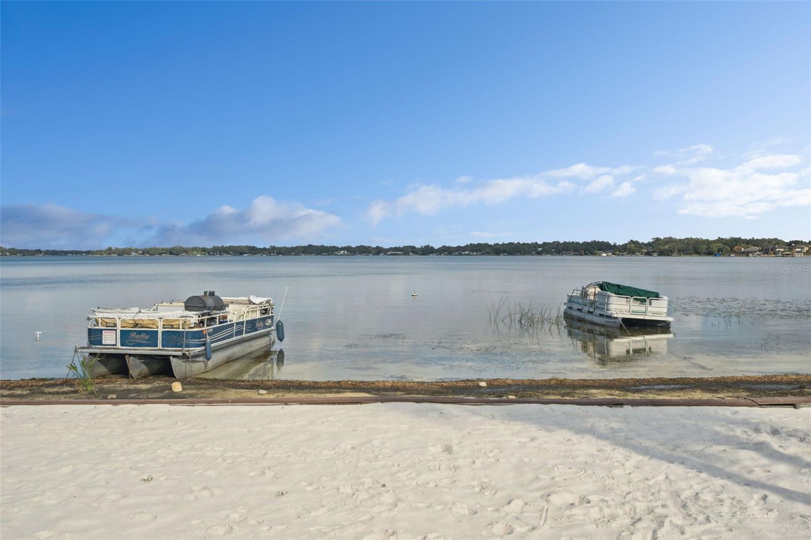 CAMELOT BY LAKE CONDO - Residential