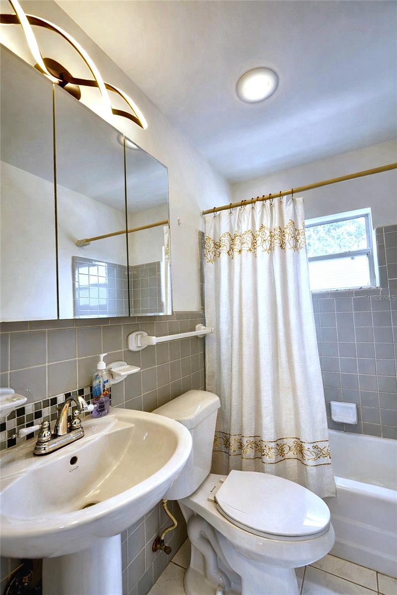 LAKE KILLARNEY CONDO - Residential