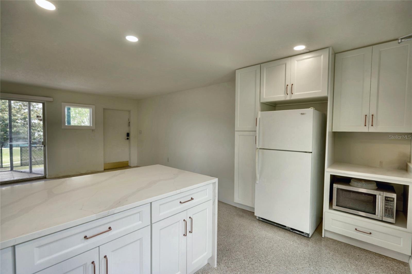 LAKE KILLARNEY CONDO - Residential