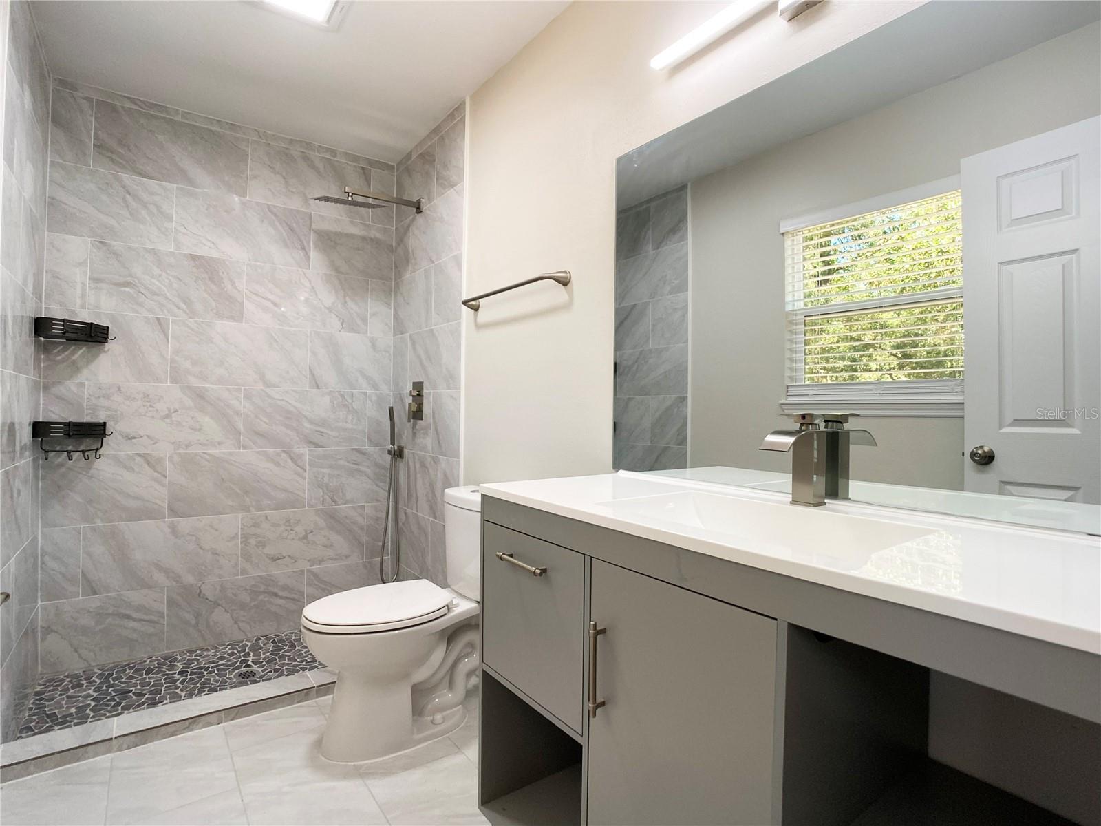 SILVER SPGS SHORES UN 09 - Residential