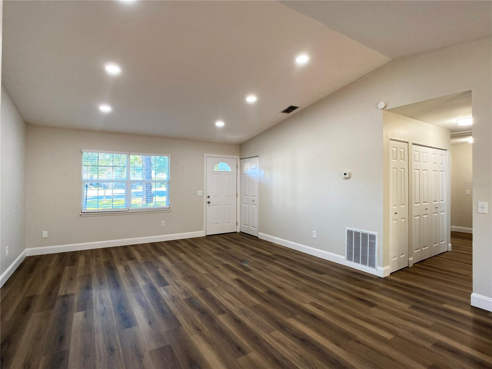 SILVER SPGS SHORES UN 09 - Residential