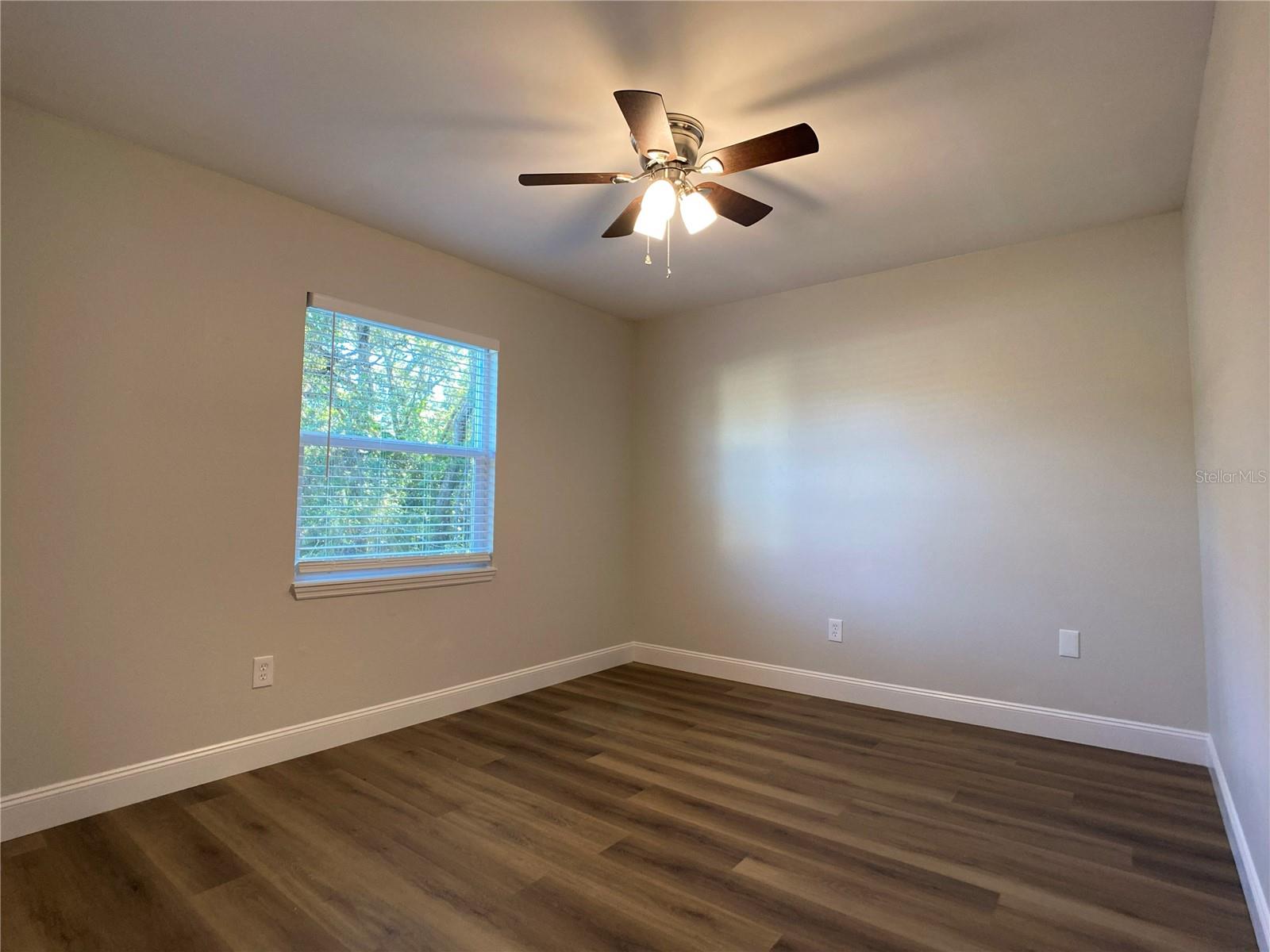 SILVER SPGS SHORES UN 09 - Residential