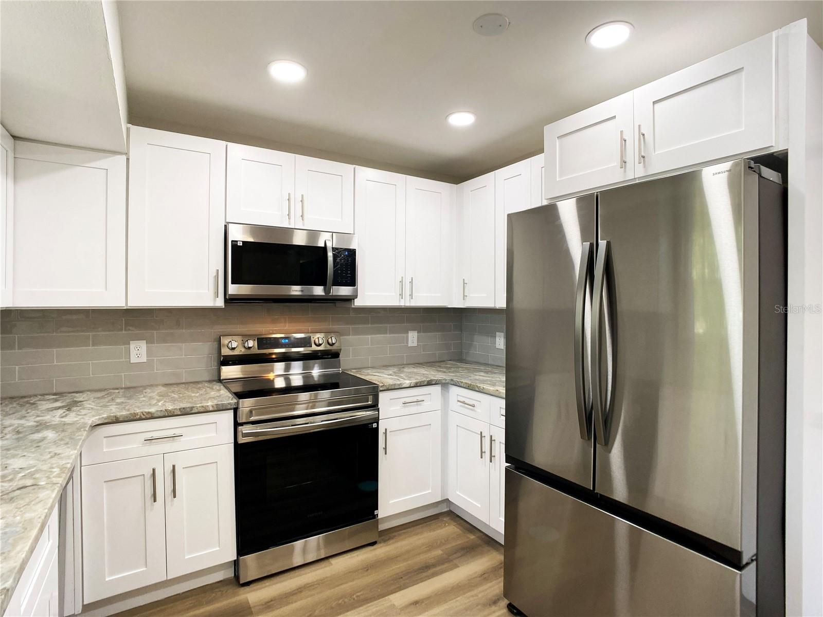 SILVER SPGS SHORES UN 09 - Residential