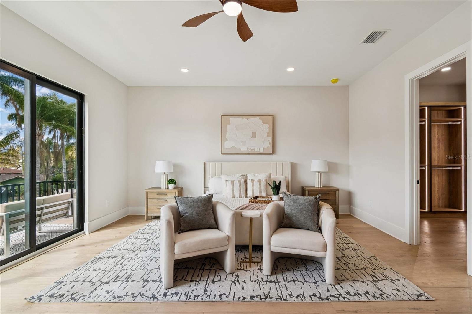 SUBURB ROYAL - Residential