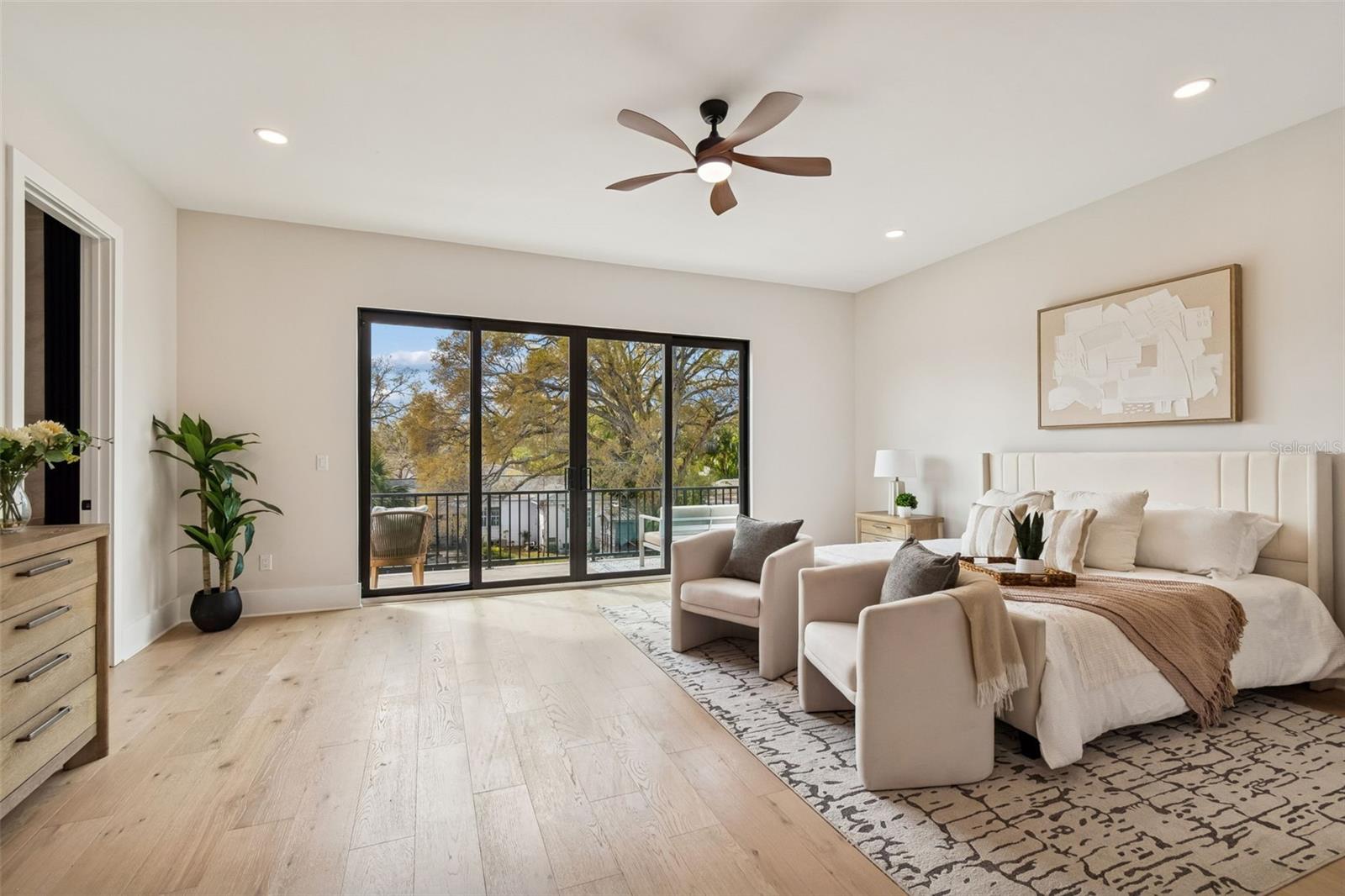 SUBURB ROYAL - Residential