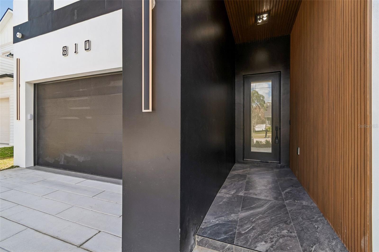 810 W BRADDOCK STREET