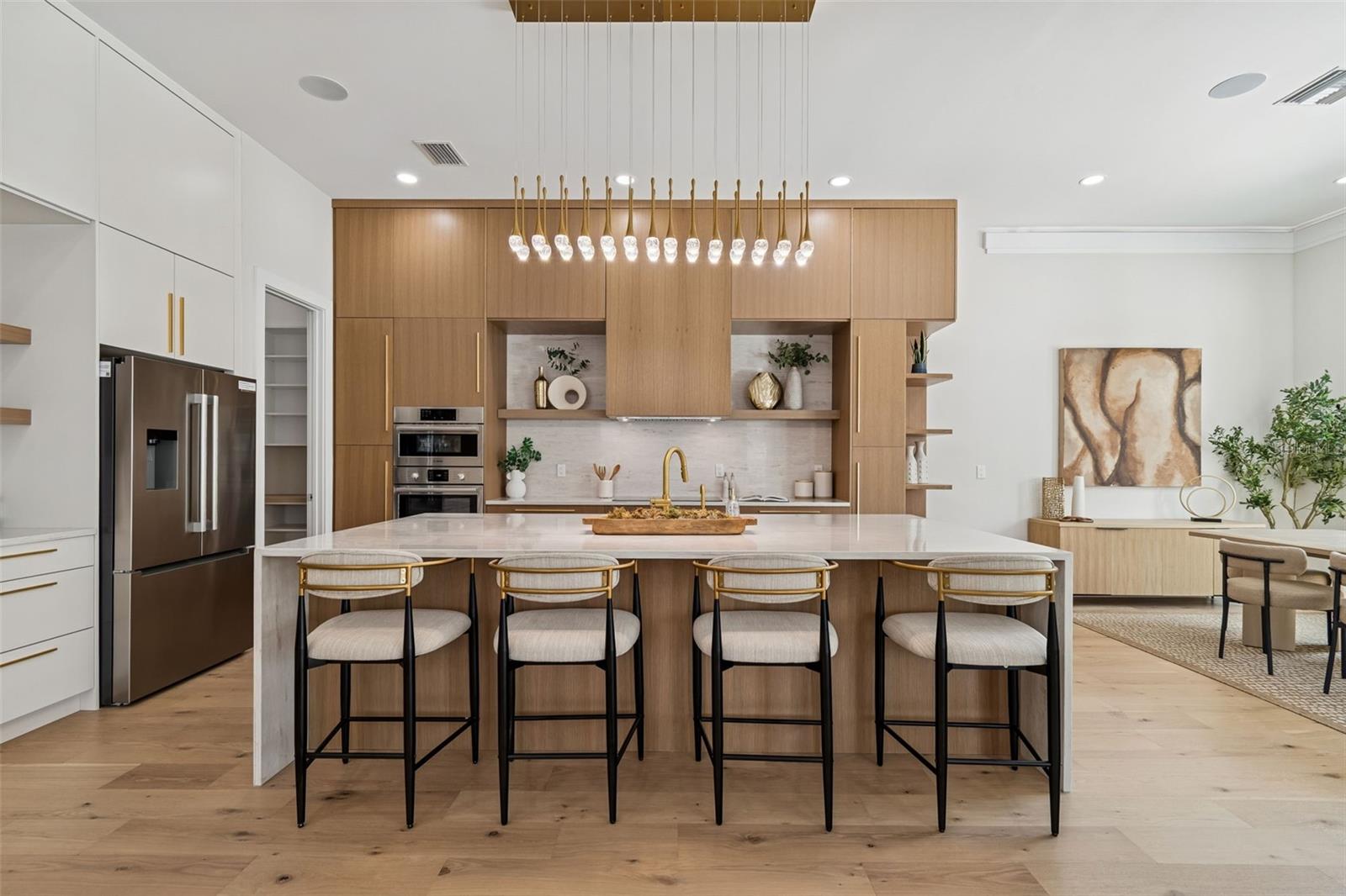 SUBURB ROYAL - Residential