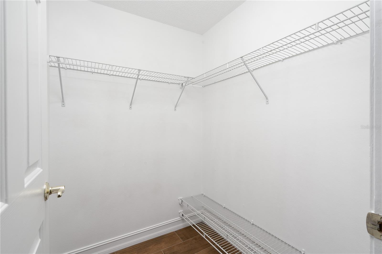 ORANGEWOOD PH 02 BLDG 02 - Residential Lease